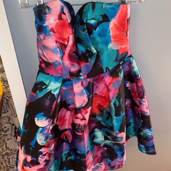 B Darlin Dresses & Skirts - Floral dress